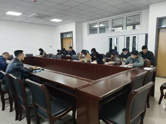 学工专题会1.jpg